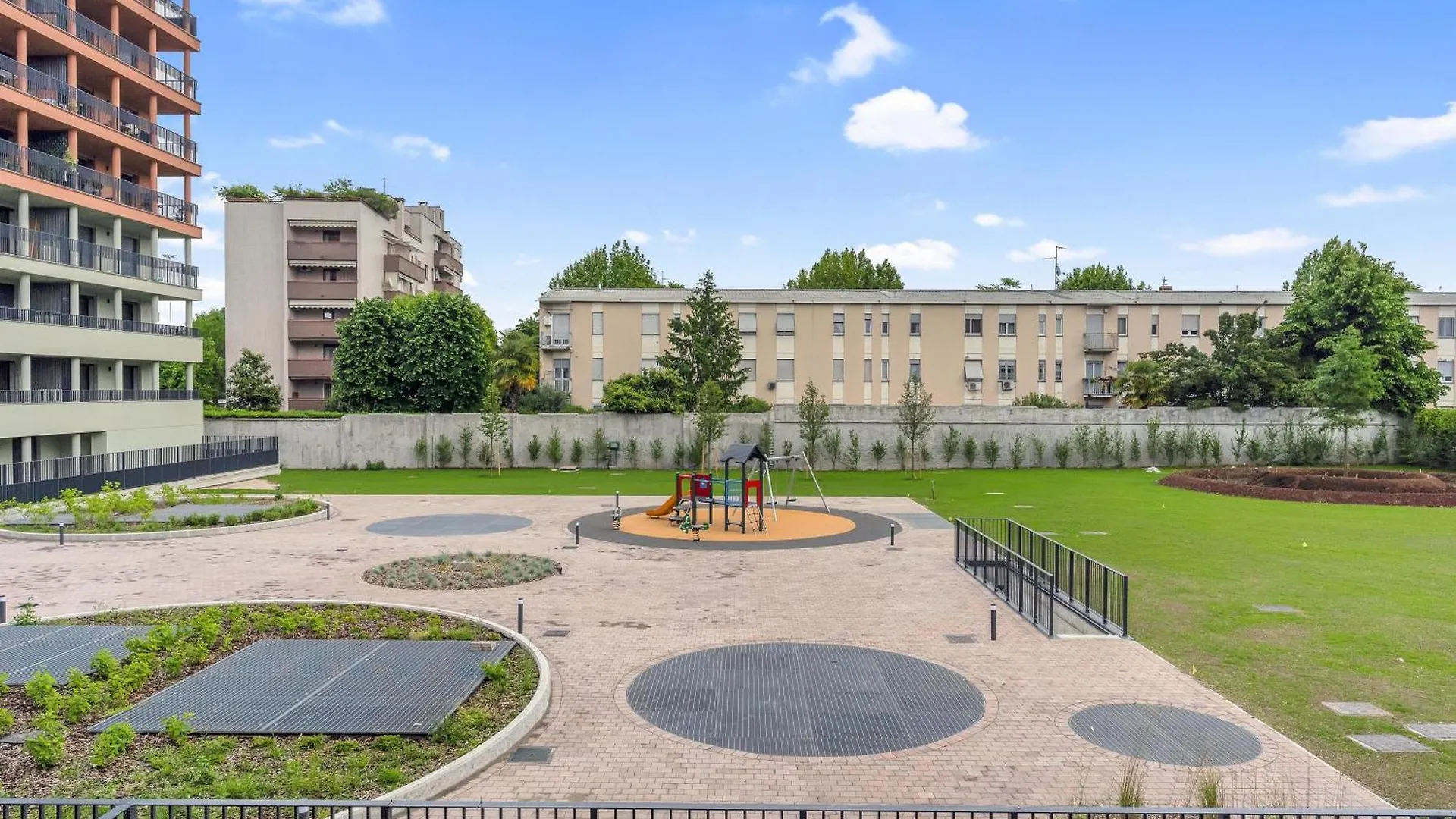 Apartment Cefalonia Garden With Terrace & Garage By Ndp Rent Milan Italy