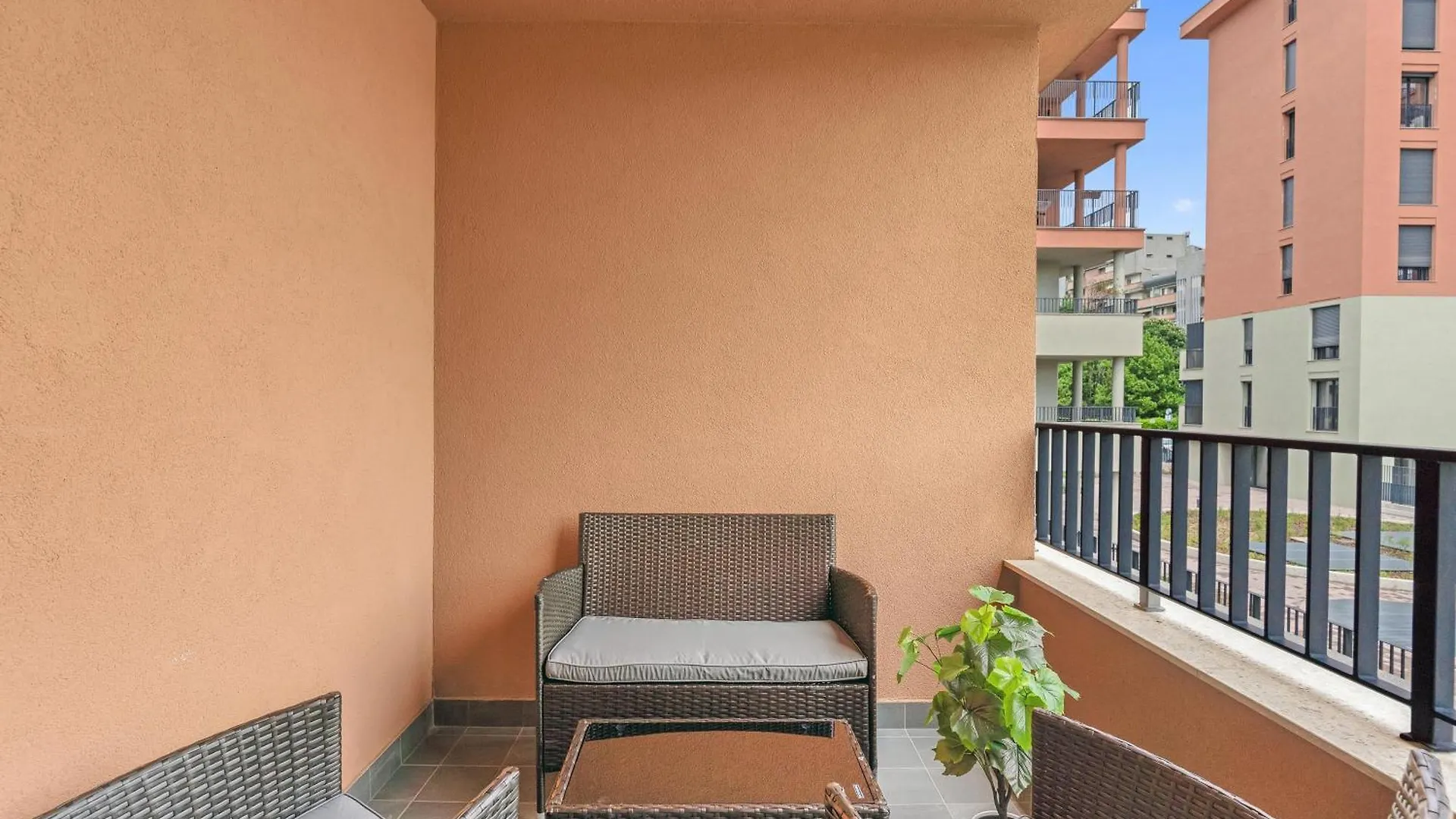 Apartment Cefalonia Garden With Terrace & Garage By Ndp Rent Milan Italy