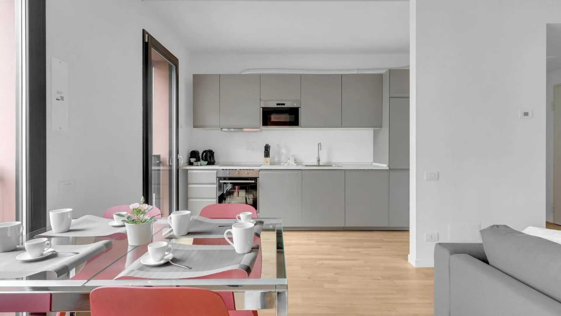 Cefalonia Garden With Terrace & Garage By Ndp Rent Milan Apartment