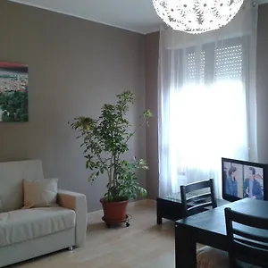 Certosa 3 Bedrooms Appartamento